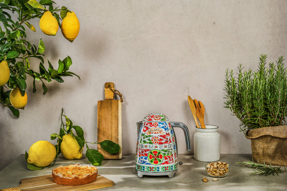 50'S STYLE FREE STANDING KETTLE 23CM