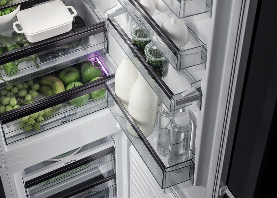 AURA ADVANCE BUILT-IN COMBI-REFRIGERATOR 60CM