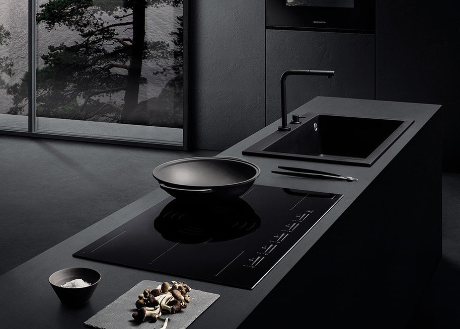90 CM BUILT-IN AND FLUSH FLUSH SPACE
