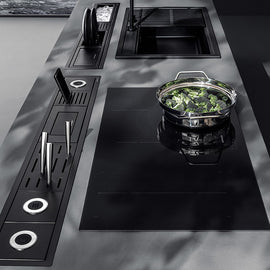 BLACK STAINLESS STEEL BLUETOOTH SPEAKER